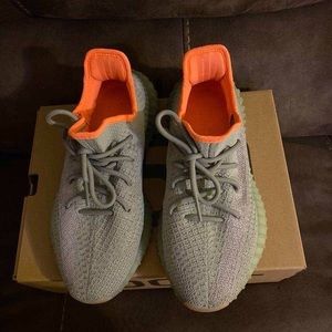 Sage Yeezy Great Condition